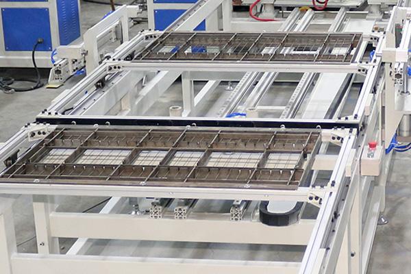 Hwashi CNC-Controlled Spot Welding Machine for High-Volume Refrigerator Wire Rack Production 3