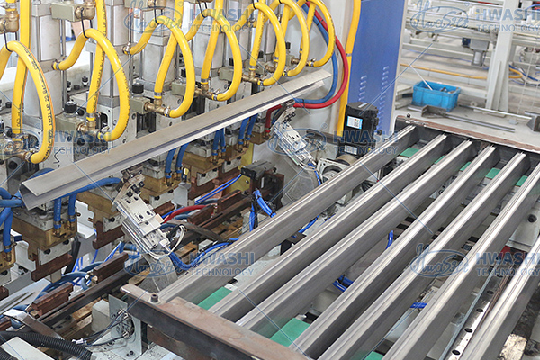 Advanced Automatic Wire Shelf Welding Machine For Wire Mesh Deck Shelving Production Line 10